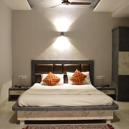 Resort Ruturaj Inn Alibag Luaran gambar